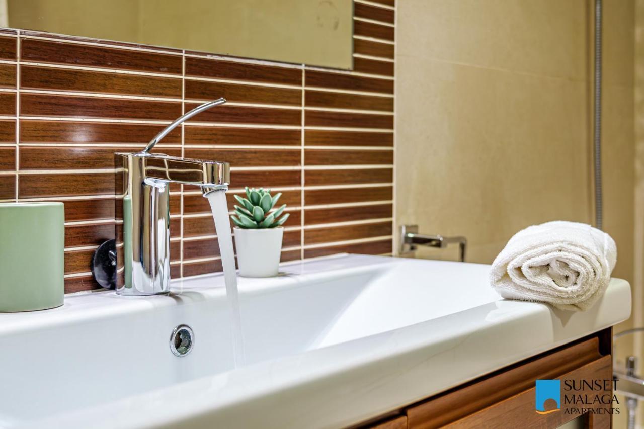 Sea Views & Parking - Soho Cozy Apartment *